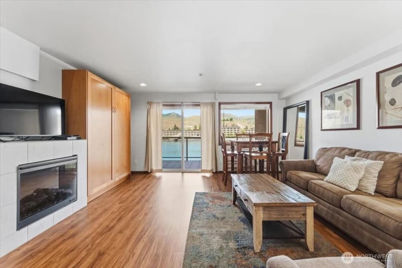 Property photo for 322 W Woodin Avenue #621, Chelan photo 6
