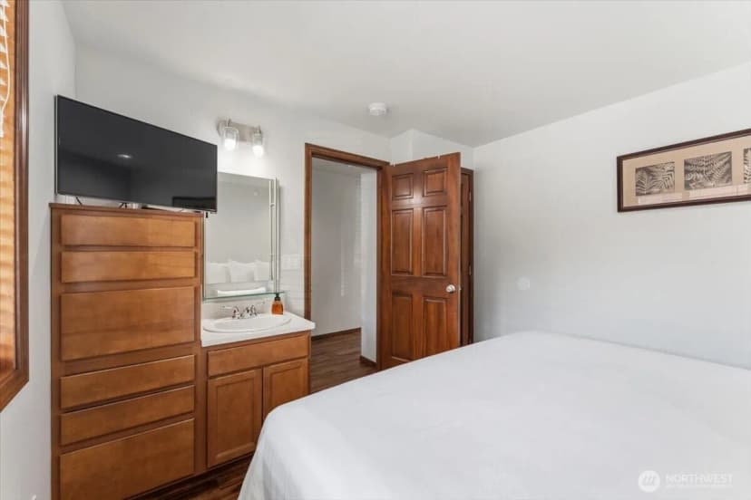 Property photo for 322 W Woodin Avenue #621, Chelan photo 25
