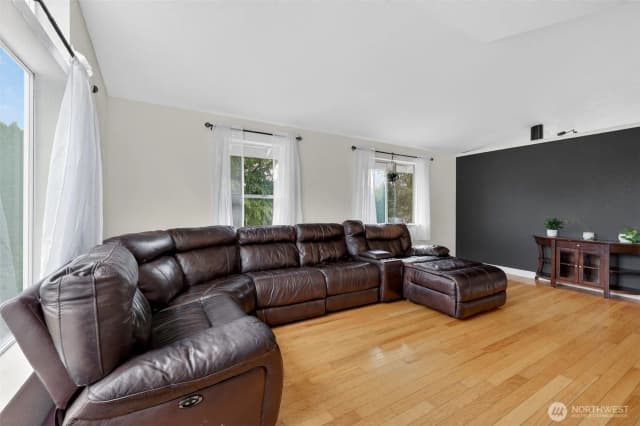 Property photo for 1314 Starlite Court E, Lacey photo 5