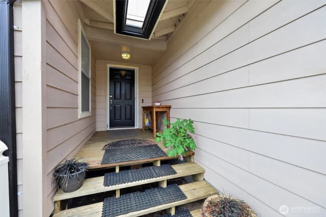 Property photo for 1314 Starlite Court E, Lacey photo 3