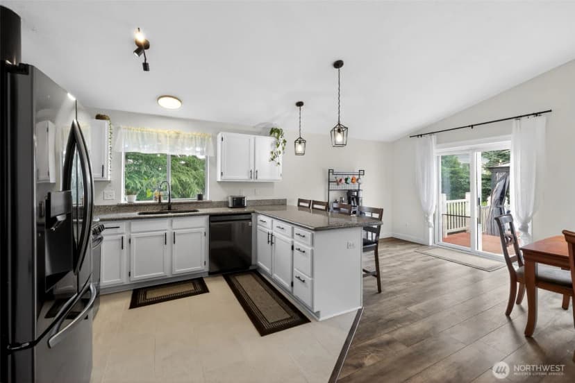 Property photo for 1314 Starlite Court E, Lacey photo 10