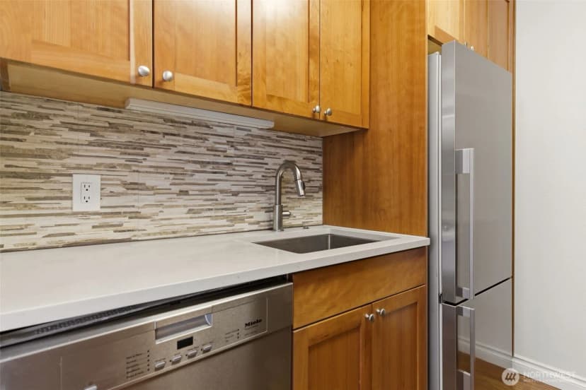 Property photo for 800 N Allen Place #401, Seattle photo 11
