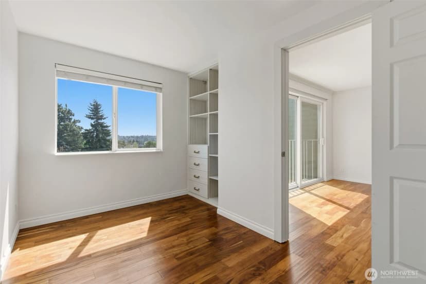 Property photo for 800 N Allen Place #401, Seattle photo 13