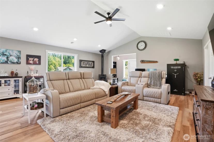 Property photo for 200 Red Hawk Drive, Castle Rock photo 10