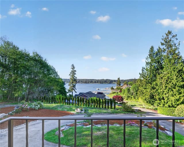 Property photo for 582 North Shore Blvd, Fox Island