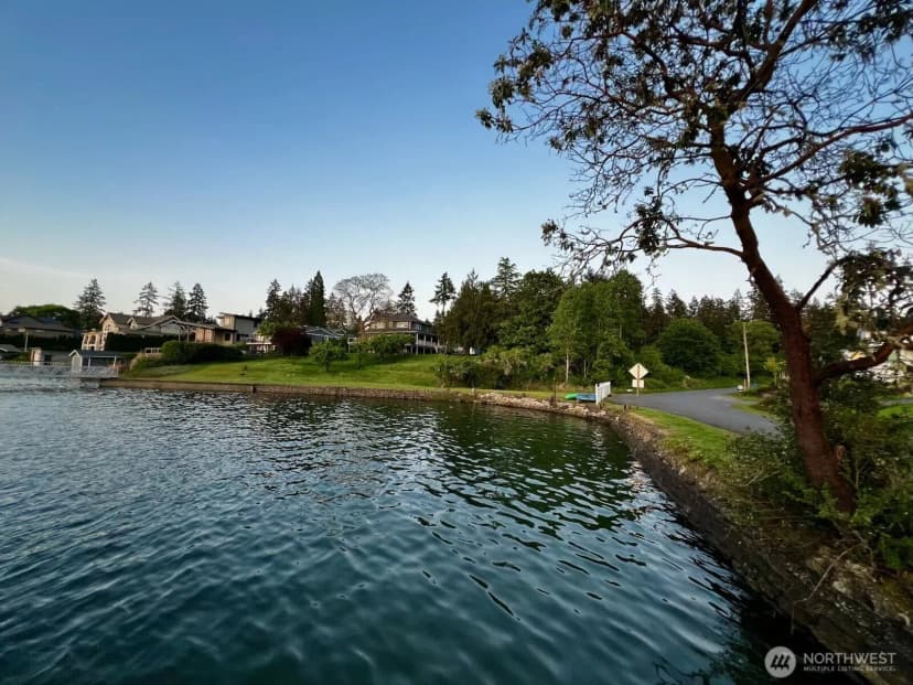 Property photo for 582 North Shore Blvd, Fox Island photo 4