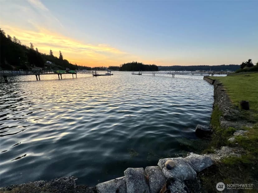 Property photo for 582 North Shore Blvd, Fox Island photo 6