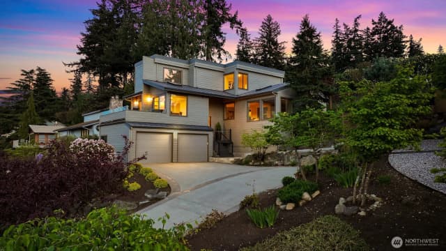 Property photo for 220 Bayside Road, Bellingham