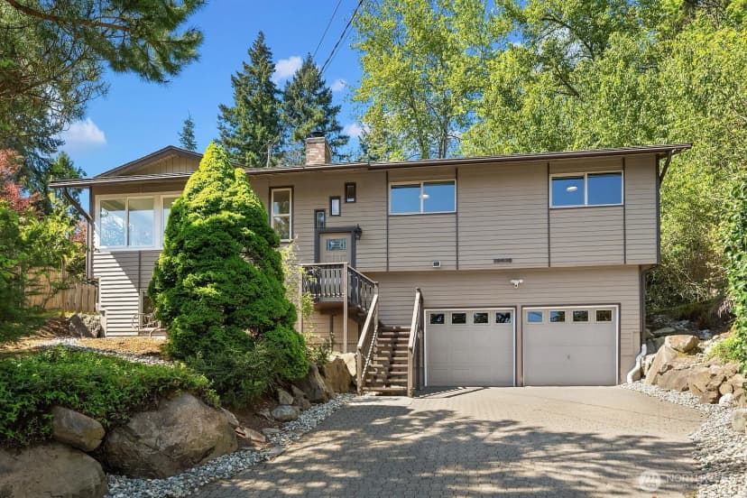 Property photo for 12516 Se 4th Place, Bellevue