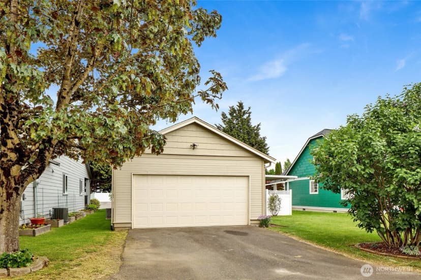 Property photo for 2185 Eastwood Way, Lynden photo 33
