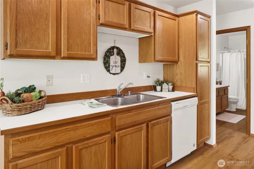 Property photo for 2185 Eastwood Way, Lynden photo 16