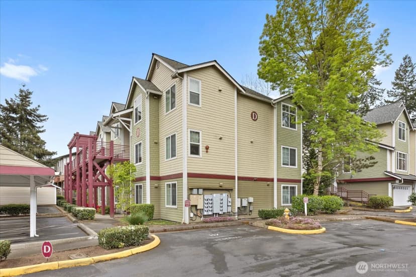 Property photo for 13000 Admiralty Way #d103, Everett photo 25