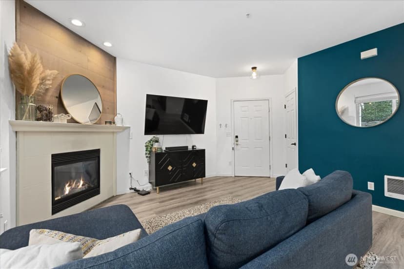 Property photo for 13000 Admiralty Way #d103, Everett photo 7