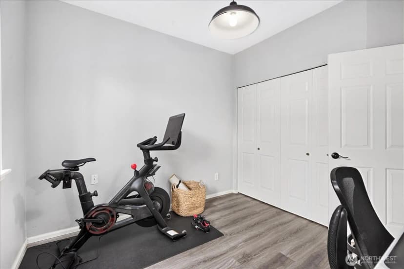 Property photo for 13000 Admiralty Way #d103, Everett photo 18