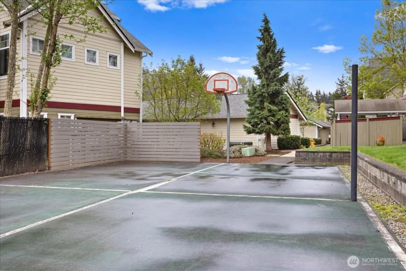 Property photo for 13000 Admiralty Way #d103, Everett photo 28