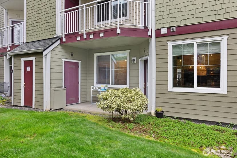 Property photo for 13000 Admiralty Way #d103, Everett photo 24