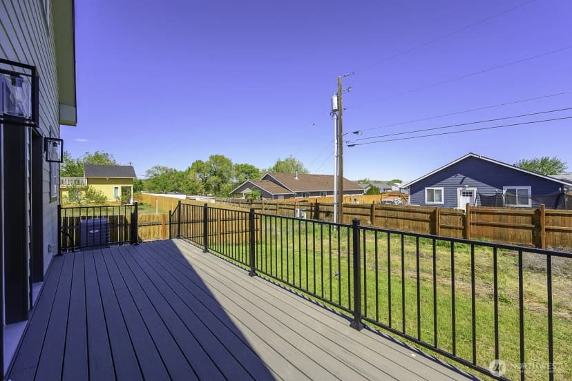 Property photo for 624 Aster Street S, Soap Lake photo 29