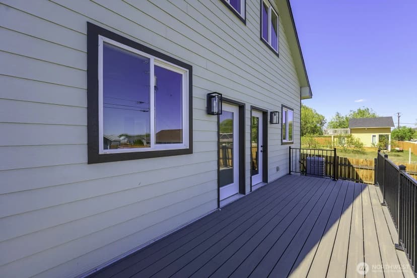 Property photo for 624 Aster Street S, Soap Lake photo 28