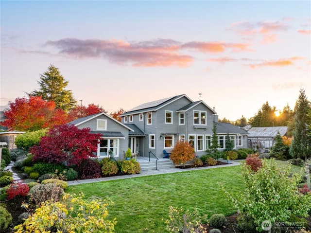 Property photo for 806 Nw Alexander Street, Coupeville