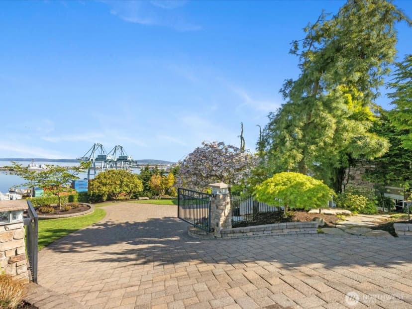 Property photo for 603 Warren Avenue, Everett photo 37