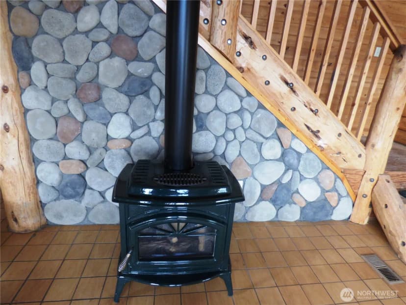 Property photo for 391 Indian Dan Canyon Road, Brewster photo 18