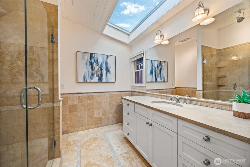 Property photo for 8246 E Mercer Way, Mercer Island photo 15