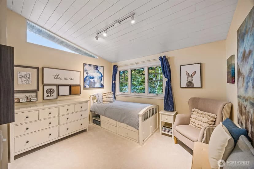 Property photo for 8246 E Mercer Way, Mercer Island photo 20