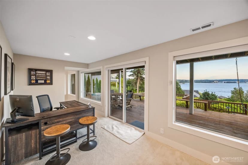Property photo for 8246 E Mercer Way, Mercer Island photo 12