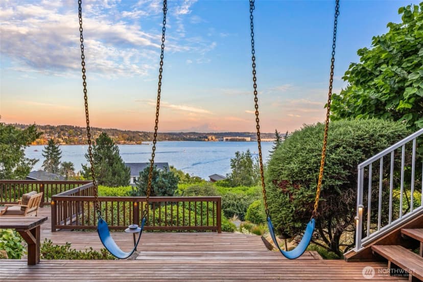 Property photo for 8246 E Mercer Way, Mercer Island photo 30