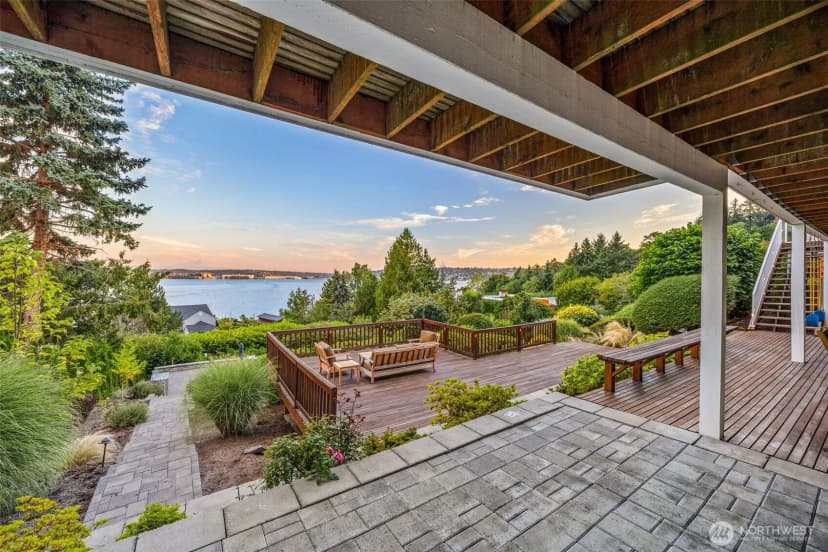 Property photo for 8246 E Mercer Way, Mercer Island photo 31