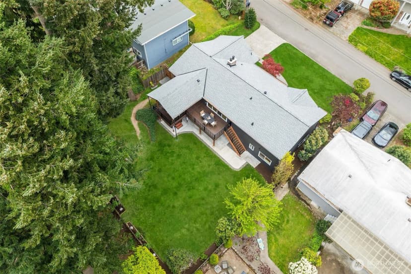 Property photo for 15238 Ne 3rd Place, Bellevue photo 30