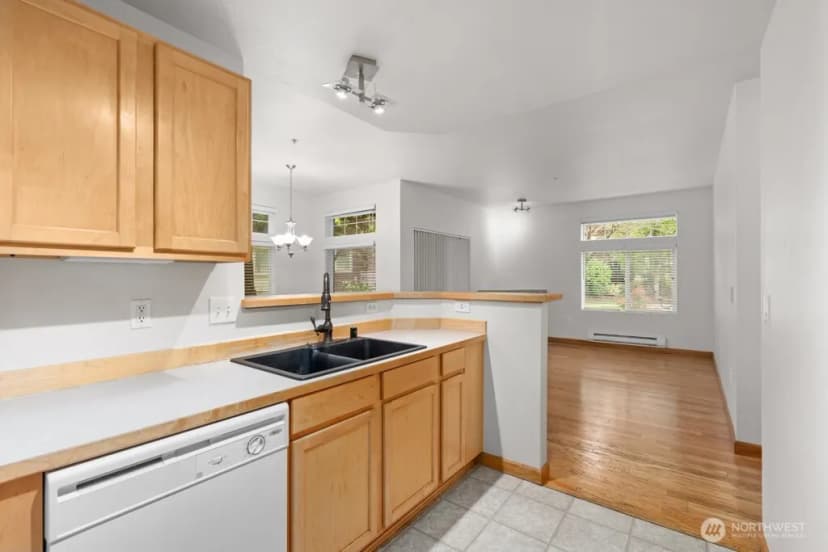 Property photo for 15325 Se 155th Place #x1, Renton photo 6