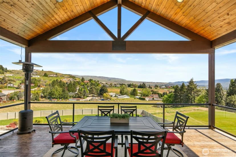 Property photo for 850 Autumn Crest Drive, Wenatchee photo 38