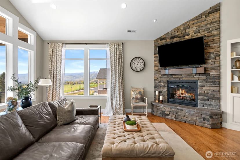 Property photo for 850 Autumn Crest Drive, Wenatchee photo 7