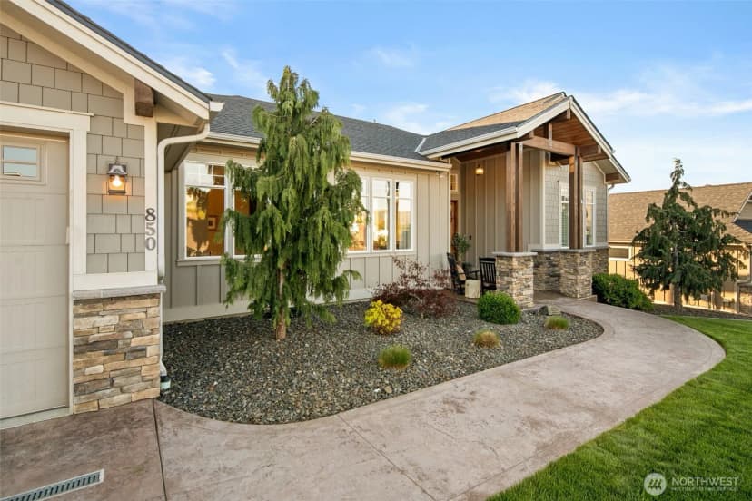 Property photo for 850 Autumn Crest Drive, Wenatchee photo 4