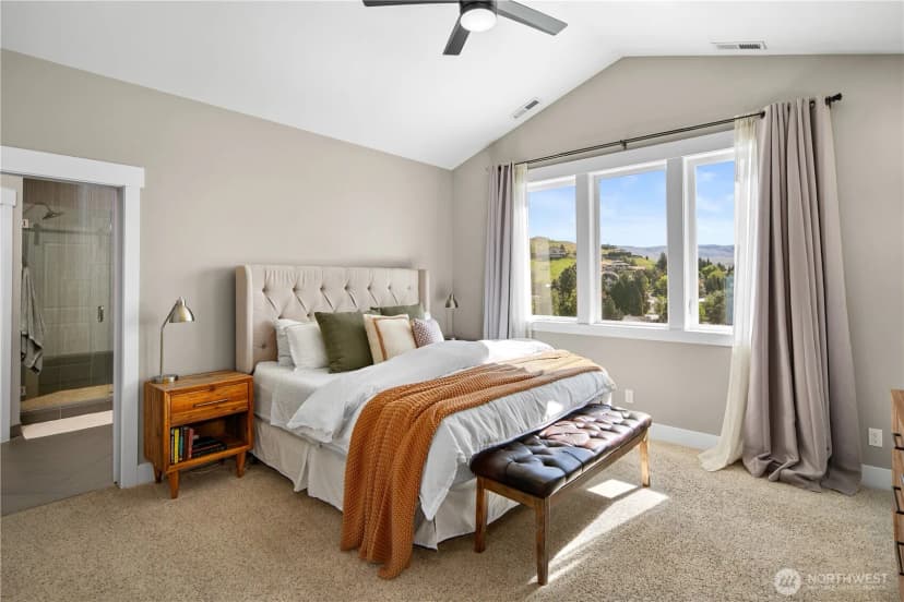Property photo for 850 Autumn Crest Drive, Wenatchee photo 14