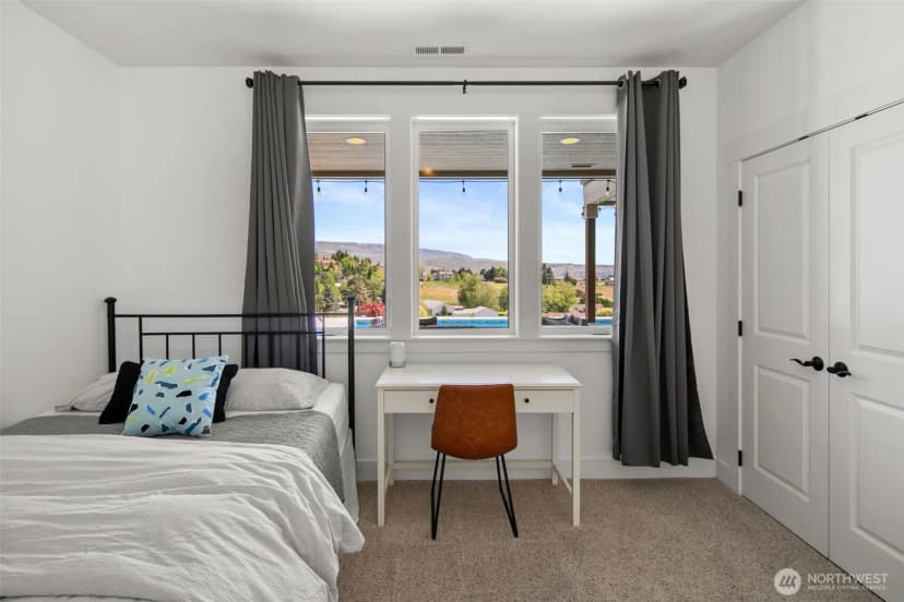 Property photo for 850 Autumn Crest Drive, Wenatchee photo 20