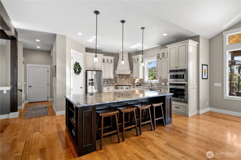 Property photo for 850 Autumn Crest Drive, Wenatchee photo 10