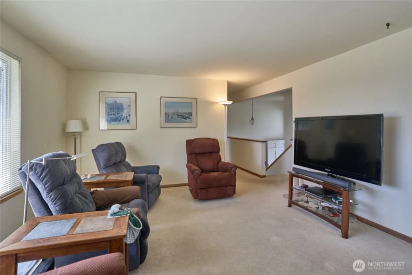 Property photo for 22617 108th Se, Kent photo 11