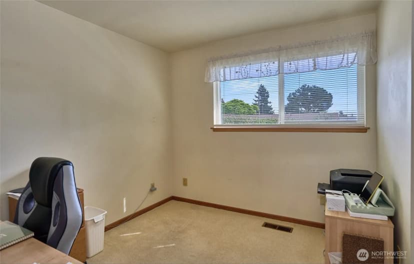 Property photo for 22617 108th Se, Kent photo 29
