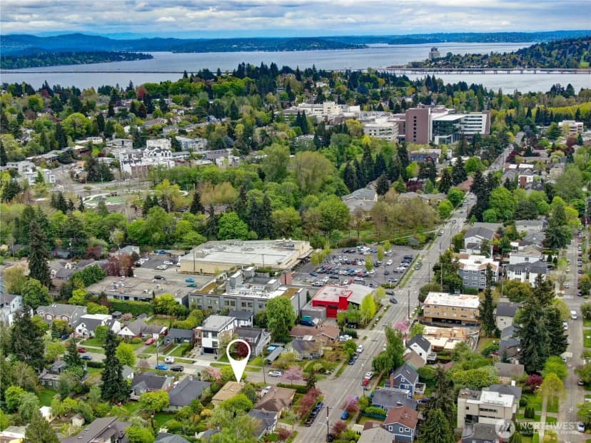 Property photo for 4008 Ne 56th Street, Seattle photo 21
