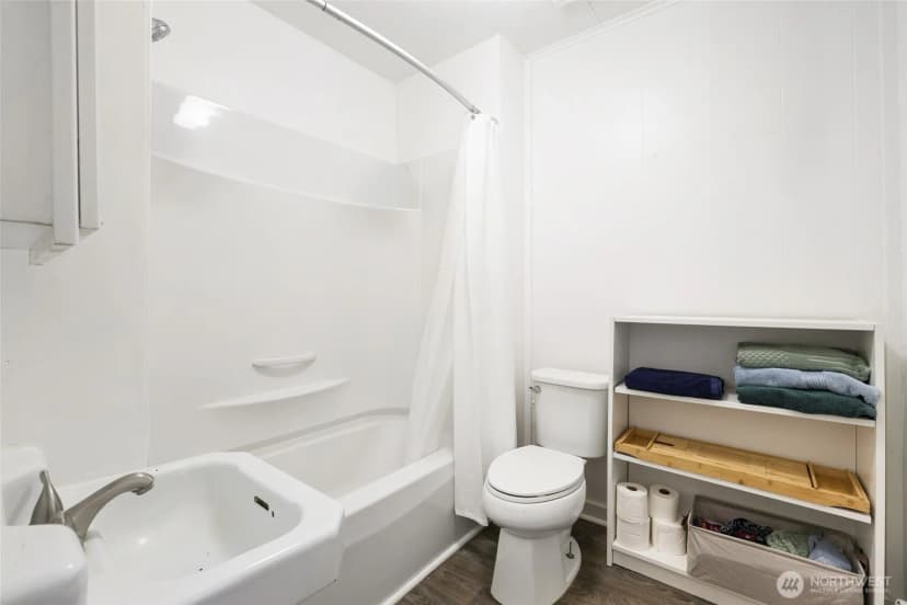 Property photo for 1128 State Avenue Ne, Olympia photo 13