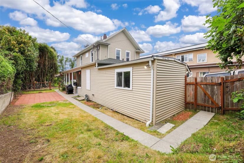Property photo for 1128 State Avenue Ne, Olympia photo 24