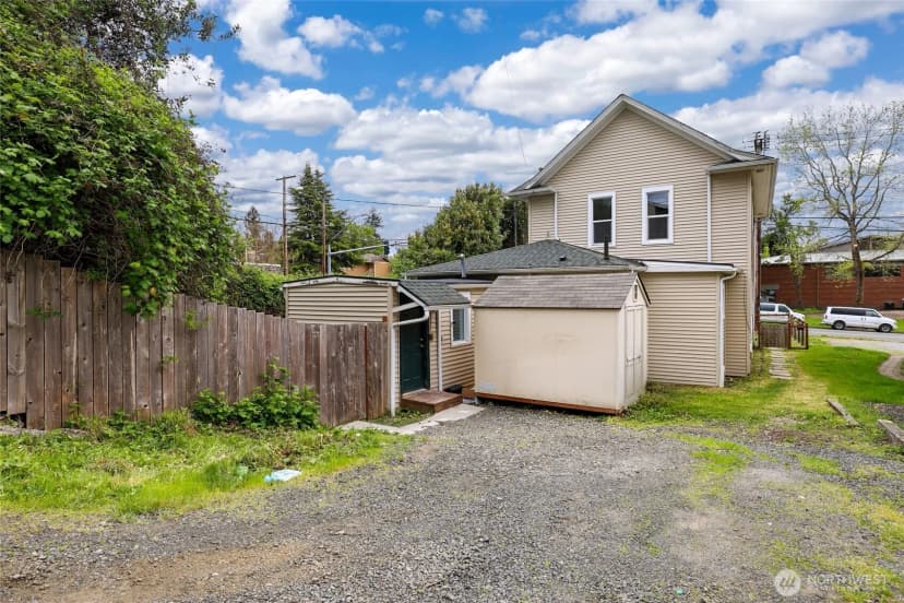 Property photo for 1128 State Avenue Ne, Olympia photo 25