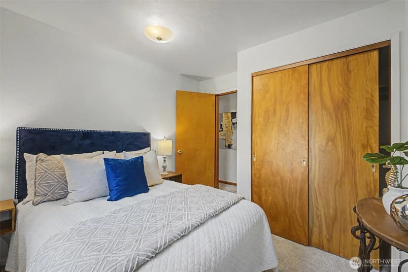 Property photo for 14019 23rd Avenue Ne, Seattle photo 19