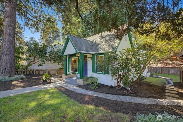 Property photo for 14019 23rd Avenue Ne, Seattle photo 3