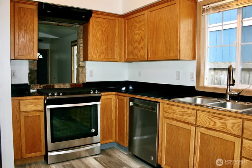 Property photo for 6412 79th Place Ne, Marysville photo 8