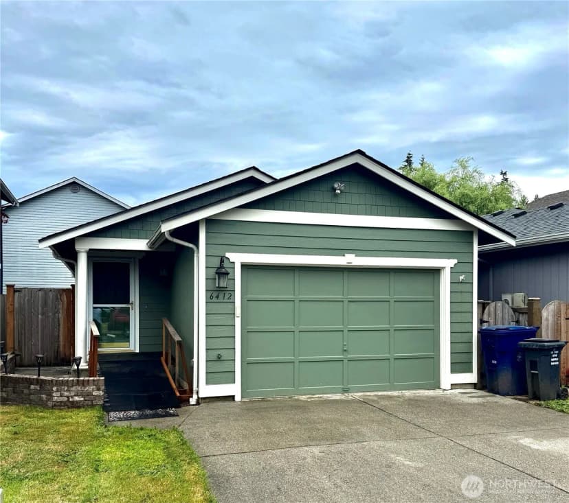 Property photo for 6412 79th Place Ne, Marysville photo 2