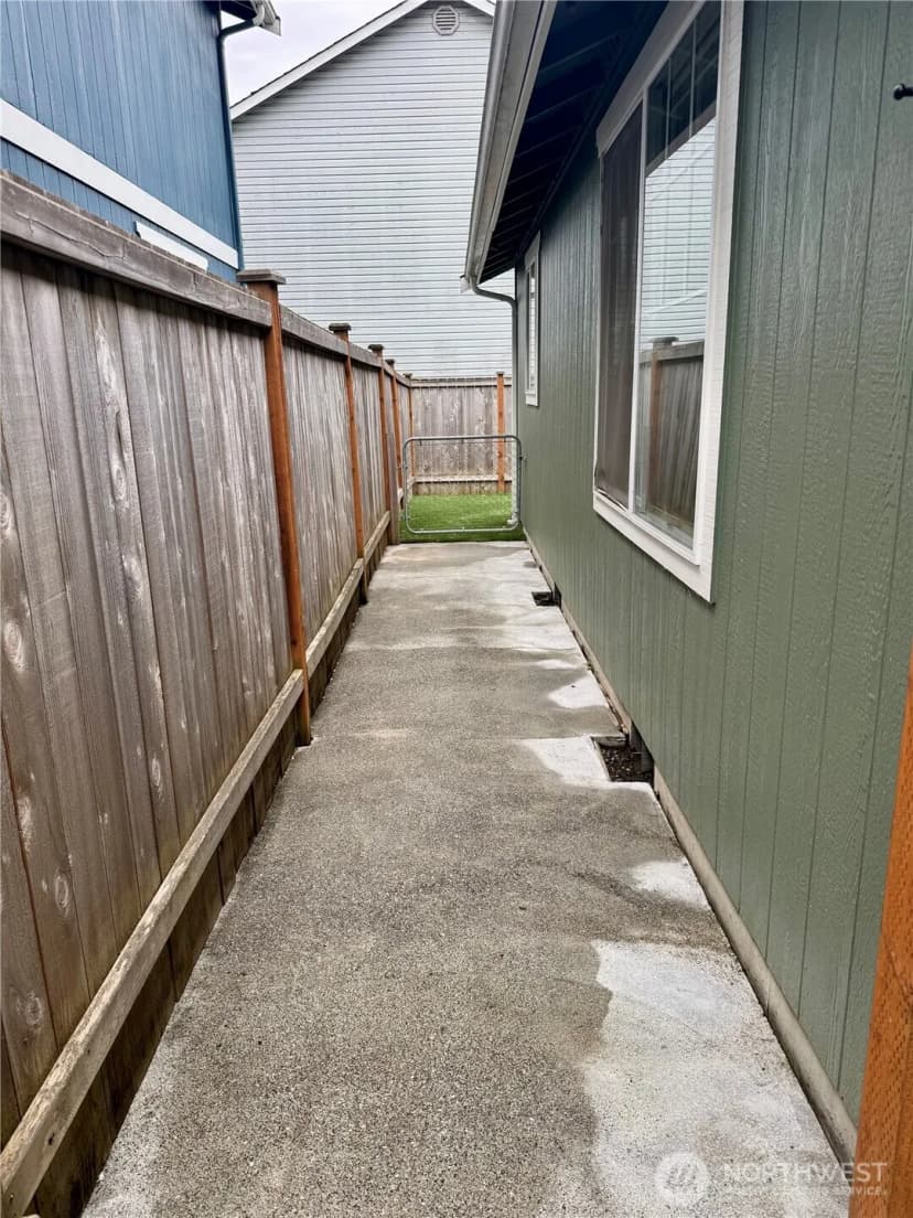 Property photo for 6412 79th Place Ne, Marysville photo 5