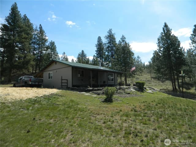 Property photo for 120 Sour Dough Creek Road, Tonasket photo 2